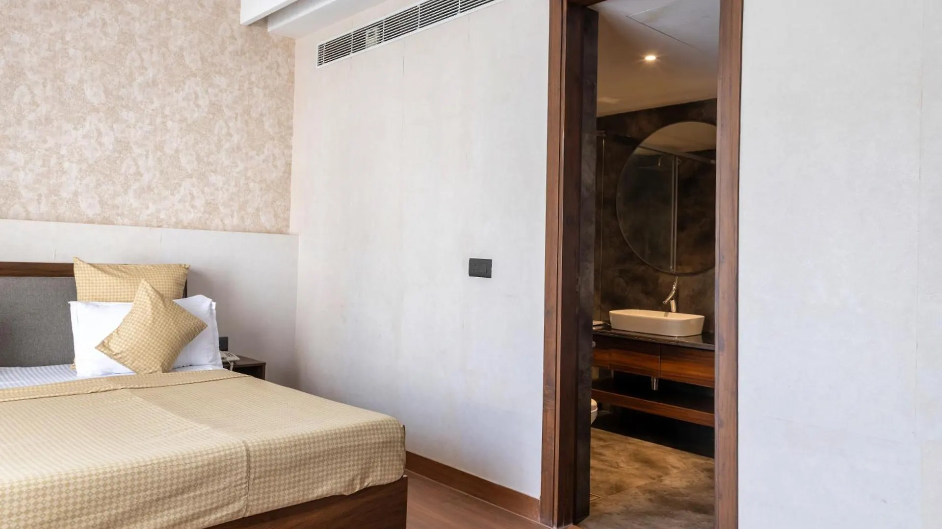 Bed & Breakfast Casa Feliz Golf Course Road Bed and Breakfast Gurgaon