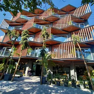Air By Ahuja Residences Отель